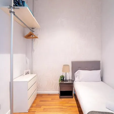 Comfortable And Huge 4bd - 2bth Rambla Catalunya Appartement *