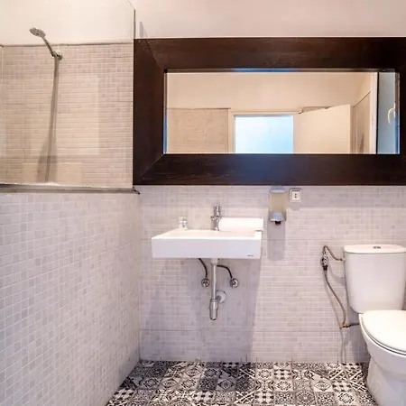 Comfortable And Huge 4bd - 2bth Rambla Catalunya Apartman