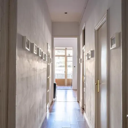 Comfortable And Huge 4bd - 2bth Rambla Catalunya * Barcelona